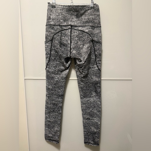 lululemon In Movement Tight - Picture 4 of 5